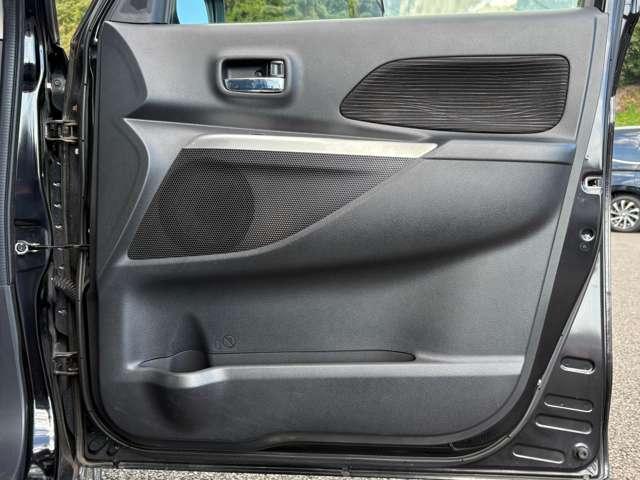 デイズルークス ハイウェイスター ターボ 禁煙車/エマージェンシーブレーキ/アイドリングストップ/純正ナビ/フルセグTV/DVD/Bluetooth/両側パワースライドドア/HIDヘッドライト/オートライト/純正アルミ&エアロ/純正ETC/(33枚目)