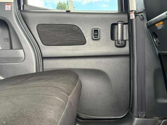 デイズルークス ハイウェイスター ターボ 禁煙車/エマージェンシーブレーキ/アイドリングストップ/純正ナビ/フルセグTV/DVD/Bluetooth/両側パワースライドドア/HIDヘッドライト/オートライト/純正アルミ&エアロ/純正ETC/(36枚目)