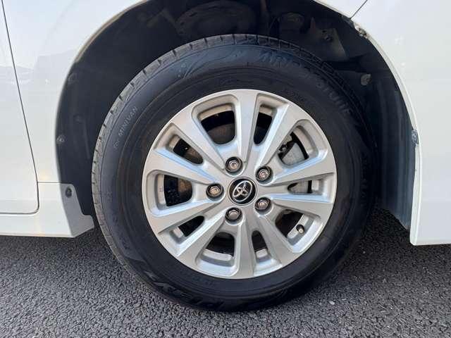 ヴォクシー ハイブリッドＶ　禁煙車／セーフティセンス／純正ナビ／フルセグＴＶ／ＤＶＤ／Ｂｌｕｅｔｏｏｔｈ対応／バックカメラ／ＬＥＤヘッドライト／両側電動スライドドア／オートライト／純正アルミ／快適温熱シート／ビルトインＥＴＣ／（11枚目）