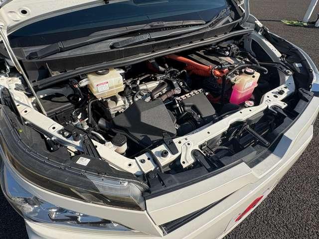 ヴォクシー ハイブリッドＶ　禁煙車／セーフティセンス／純正ナビ／フルセグＴＶ／ＤＶＤ／Ｂｌｕｅｔｏｏｔｈ対応／バックカメラ／ＬＥＤヘッドライト／両側電動スライドドア／オートライト／純正アルミ／快適温熱シート／ビルトインＥＴＣ／（29枚目）