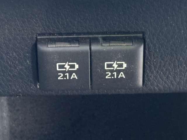 ヴォクシー ハイブリッドＶ　禁煙車／セーフティセンス／純正ナビ／フルセグＴＶ／ＤＶＤ／Ｂｌｕｅｔｏｏｔｈ対応／バックカメラ／ＬＥＤヘッドライト／両側電動スライドドア／オートライト／純正アルミ／快適温熱シート／ビルトインＥＴＣ／（37枚目）