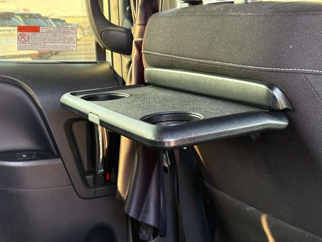 ヴォクシー ハイブリッドＶ　禁煙車／セーフティセンス／純正ナビ／フルセグＴＶ／ＤＶＤ／Ｂｌｕｅｔｏｏｔｈ対応／バックカメラ／ＬＥＤヘッドライト／両側電動スライドドア／オートライト／純正アルミ／快適温熱シート／ビルトインＥＴＣ／（39枚目）