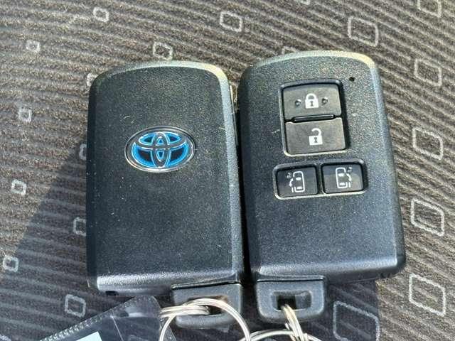 ヴォクシー ハイブリッドＶ　禁煙車／セーフティセンス／純正ナビ／フルセグＴＶ／ＤＶＤ／Ｂｌｕｅｔｏｏｔｈ対応／バックカメラ／ＬＥＤヘッドライト／両側電動スライドドア／オートライト／純正アルミ／快適温熱シート／ビルトインＥＴＣ／（47枚目）