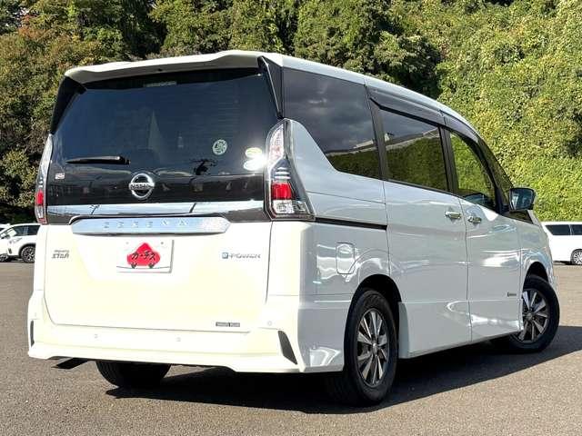 セレナ ｅ－パワー　ハイウェイスターＶ　禁煙車／プロパイロット／インテリジェントエマージェンシーブレーキ／純正ナビ／フルセグＴＶ／ＤＶＤ／Ｂｌｕｅｔｏｏｔｈ／フリップダウンモニター／インテリジェントアラウンドビューモニター＆ルームミラー／（4枚目）
