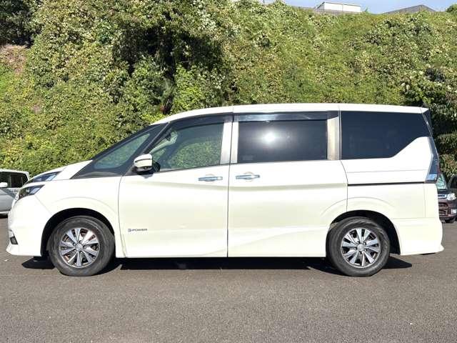 セレナ ｅ－パワー　ハイウェイスターＶ　禁煙車／プロパイロット／インテリジェントエマージェンシーブレーキ／純正ナビ／フルセグＴＶ／ＤＶＤ／Ｂｌｕｅｔｏｏｔｈ／フリップダウンモニター／インテリジェントアラウンドビューモニター＆ルームミラー／（8枚目）