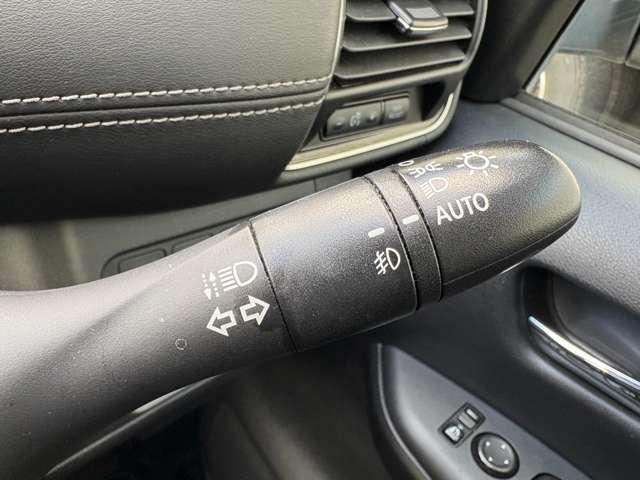 セレナ ｅ－パワー　ハイウェイスターＶ　禁煙車／プロパイロット／インテリジェントエマージェンシーブレーキ／純正ナビ／フルセグＴＶ／ＤＶＤ／Ｂｌｕｅｔｏｏｔｈ／フリップダウンモニター／インテリジェントアラウンドビューモニター＆ルームミラー／（18枚目）