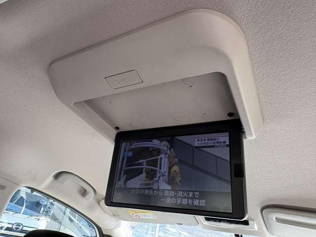 セレナ ｅ－パワー　ハイウェイスターＶ　禁煙車／プロパイロット／インテリジェントエマージェンシーブレーキ／純正ナビ／フルセグＴＶ／ＤＶＤ／Ｂｌｕｅｔｏｏｔｈ／フリップダウンモニター／インテリジェントアラウンドビューモニター＆ルームミラー／（64枚目）