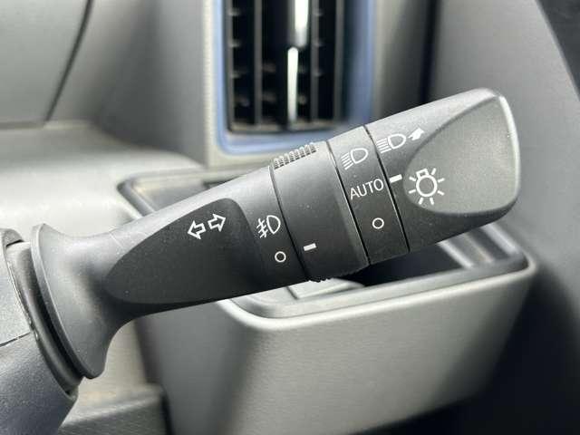 タント ６６０カスタムＲＳ　４名　１オ－ナ－禁煙／９型フルセグナビ＆ＯＰパノラマモニター／両側電動／ＯＰスマートクルーズ＆スタイルパック／ヒーター付半革シート／スマアシ／キーフリー／ＬＥＤライト（16枚目）