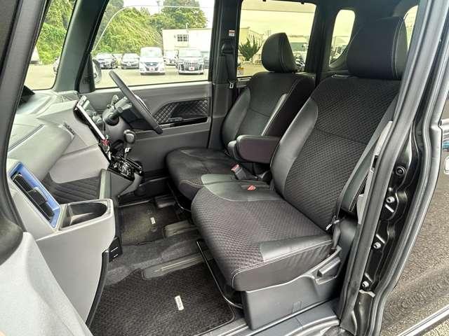 タント ６６０カスタムＲＳ　４名　１オ－ナ－禁煙／９型フルセグナビ＆ＯＰパノラマモニター／両側電動／ＯＰスマートクルーズ＆スタイルパック／ヒーター付半革シート／スマアシ／キーフリー／ＬＥＤライト（18枚目）