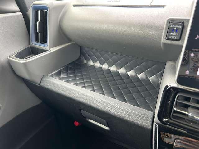 タント ６６０カスタムＲＳ　４名　１オ－ナ－禁煙／９型フルセグナビ＆ＯＰパノラマモニター／両側電動／ＯＰスマートクルーズ＆スタイルパック／ヒーター付半革シート／スマアシ／キーフリー／ＬＥＤライト（50枚目）