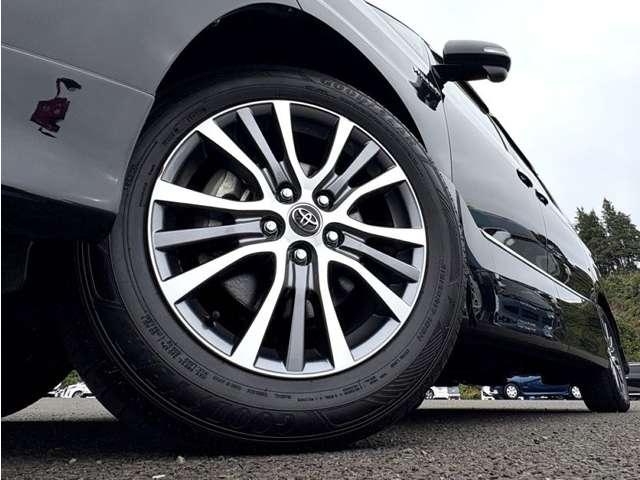 エスティマハイブリッド ハイブリッド２．４アエラス　スマート　４ＷＤ　７名　セーフティセンスＣ！ＴＲＤエアロ！ベージュ合皮シート！快適温熱シート！運転席パワーシート！純正ナビ＆フルセグＴＶ＆ＢＴ＆バックカメラ！アルパインフリップダウンモニター！両側パワース（10枚目）