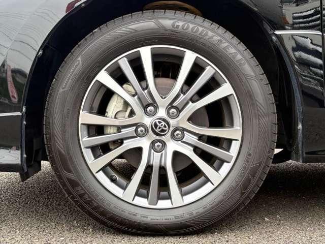 エスティマハイブリッド ハイブリッド２．４アエラス　スマート　４ＷＤ　７名　セーフティセンスＣ！ＴＲＤエアロ！ベージュ合皮シート！快適温熱シート！運転席パワーシート！純正ナビ＆フルセグＴＶ＆ＢＴ＆バックカメラ！アルパインフリップダウンモニター！両側パワース（11枚目）