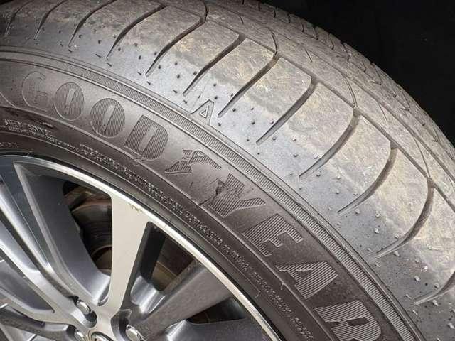 エスティマハイブリッド ハイブリッド２．４アエラス　スマート　４ＷＤ　７名　セーフティセンスＣ！ＴＲＤエアロ！ベージュ合皮シート！快適温熱シート！運転席パワーシート！純正ナビ＆フルセグＴＶ＆ＢＴ＆バックカメラ！アルパインフリップダウンモニター！両側パワース（13枚目）