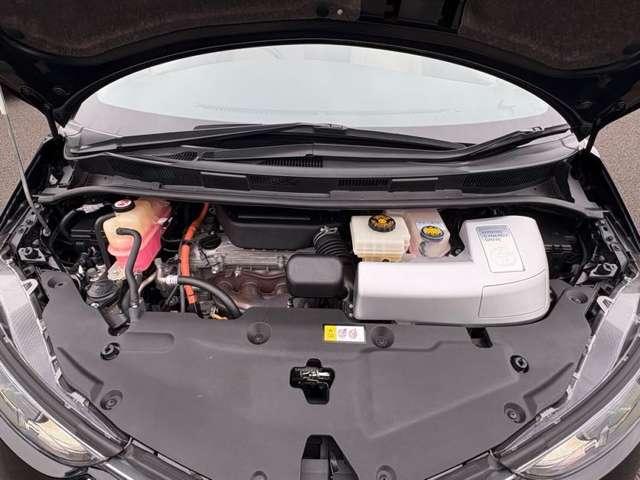 エスティマハイブリッド ハイブリッド２．４アエラス　スマート　４ＷＤ　７名　セーフティセンスＣ！ＴＲＤエアロ！ベージュ合皮シート！快適温熱シート！運転席パワーシート！純正ナビ＆フルセグＴＶ＆ＢＴ＆バックカメラ！アルパインフリップダウンモニター！両側パワース（27枚目）