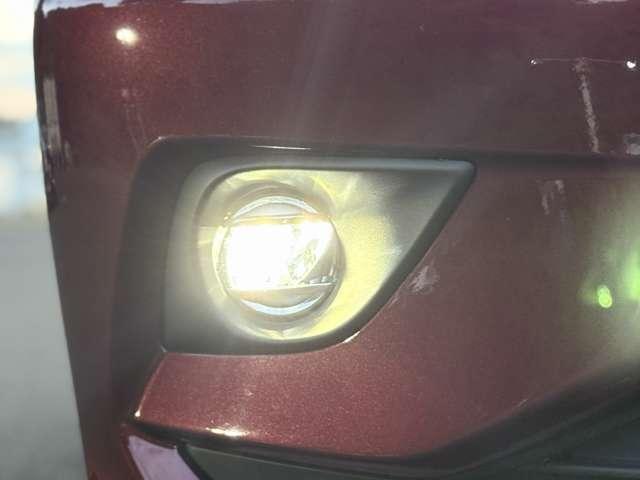 ソリオ 1.2バンディット ハイブリッドMV 4WD 5名 4WD!アイドリングストップ!セーフティサポート!純正ナビ&フルセグTV&DVD&BT!全方位モニター!LEDヘッドライト!オートライト!前席シートヒーター!パワースライドドア!ビ(14枚目)