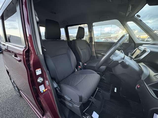 ソリオ 1.2バンディット ハイブリッドMV 4WD 5名 4WD!アイドリングストップ!セーフティサポート!純正ナビ&フルセグTV&DVD&BT!全方位モニター!LEDヘッドライト!オートライト!前席シートヒーター!パワースライドドア!ビ(15枚目)