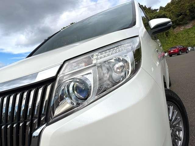 エスクァイア 1.8ハイブリッドGi 7名 セーフティセンスC!純正ナビ&フルセグTV&DVD&BT&バックカメラ!LEDヘッドライト!オートライト!純正アルミ!両側パワースライドドア!合皮シート!快適温熱シート!ビルトイン(15枚目)