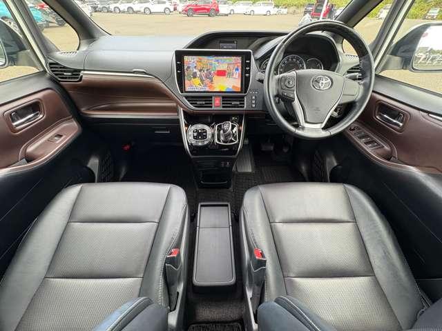 エスクァイア 1.8ハイブリッドGi 7名 セーフティセンスC!純正ナビ&フルセグTV&DVD&BT&バックカメラ!LEDヘッドライト!オートライト!純正アルミ!両側パワースライドドア!合皮シート!快適温熱シート!ビルトイン(34枚目)