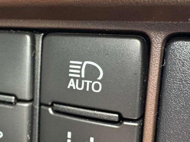 エスクァイア 1.8ハイブリッドGi 7名 セーフティセンスC!純正ナビ&フルセグTV&DVD&BT&バックカメラ!LEDヘッドライト!オートライト!純正アルミ!両側パワースライドドア!合皮シート!快適温熱シート!ビルトイン(43枚目)