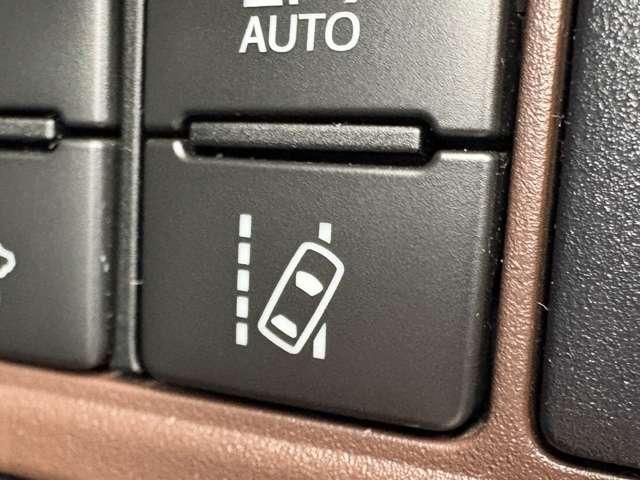 エスクァイア 1.8ハイブリッドGi 7名 セーフティセンスC!純正ナビ&フルセグTV&DVD&BT&バックカメラ!LEDヘッドライト!オートライト!純正アルミ!両側パワースライドドア!合皮シート!快適温熱シート!ビルトイン(44枚目)