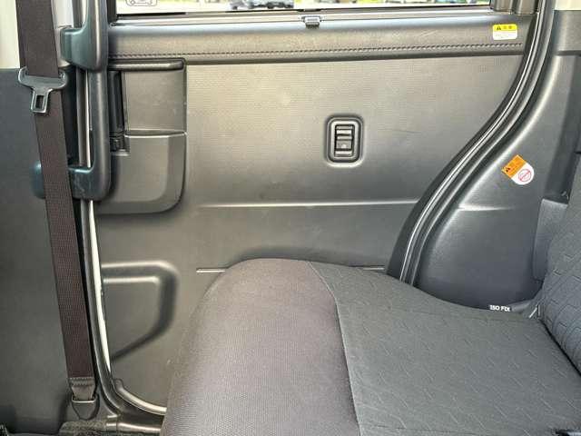 トール 1.0カスタムGターボSAIII 5名 アイドリングストップ!スマートアシスト3!アルパインナビ&フルセグTV&DVD&BT!パノラマモニター!アルパインフリップダウンモニター!両側パワースライドドア!LEDヘッドライト(44枚目)