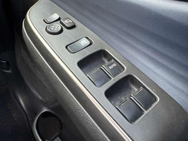 ソリオ 1.2ハイブリッドSZ 5名 セーフティサポート!純正ナビ&フルセグTV&BT!全方位モニター!LEDヘッドライト!オートライト!両側パワースライドドア!純正アルミ&エアロ!シートヒーター!カラーヘッドアップデ(52枚目)