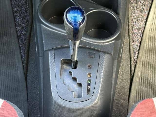 アクア 1.5S 5名 1オーナー車!セーフティセンスC!純正ナビ&フルセグTV&BT&バックカメラ!スマートエントリー/スタートシステム!LEDヘッドライト!オートライト!純正アルミ!シートヒーター!ナ(53枚目)