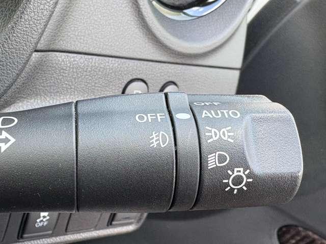 ノート 1.2e-POWERメダリスト 5名 インテリジェントエマージェンシーブレーキ!車線逸脱警報!純正ナビ&フルセグTV&DVD&BT!インテリジェントアラウンドビューモニター&ルームミラー!LEDヘッドライト!オートライ(16枚目)