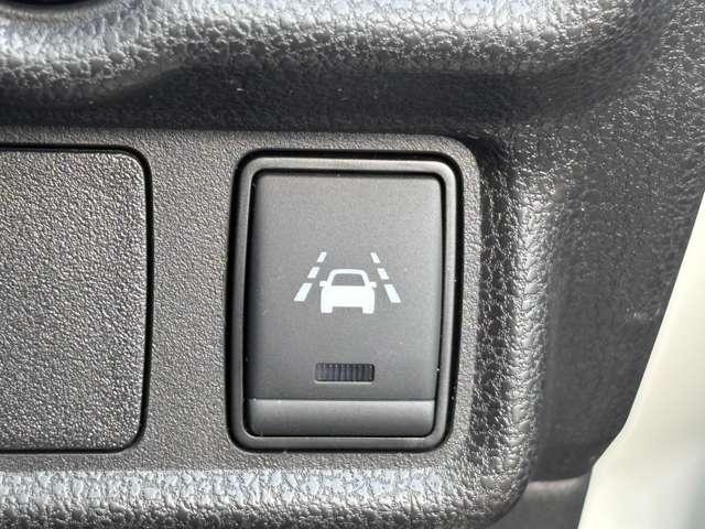 ノート 1.2e-POWERメダリスト 5名 インテリジェントエマージェンシーブレーキ!車線逸脱警報!純正ナビ&フルセグTV&DVD&BT!インテリジェントアラウンドビューモニター&ルームミラー!LEDヘッドライト!オートライ(38枚目)