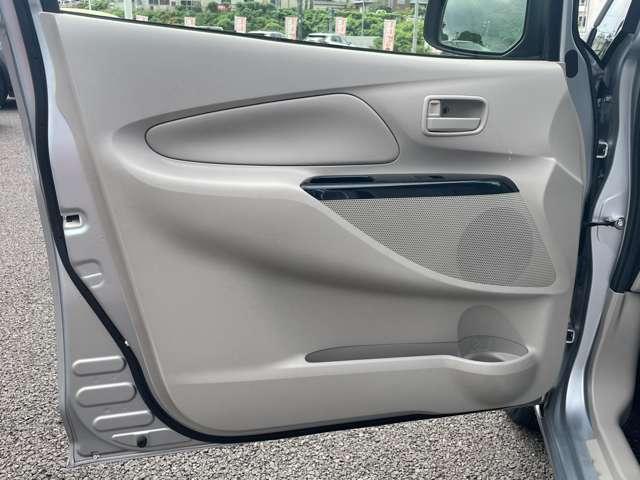 デイズ ６６０Ｊ　４名　ケンウッドナビ＆１セグＴＶ！リモコンキー！社外アルミ！（30枚目）