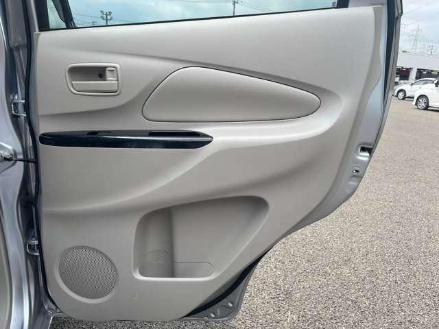 デイズ ６６０Ｊ　４名　ケンウッドナビ＆１セグＴＶ！リモコンキー！社外アルミ！（31枚目）