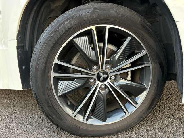 デリカＤ：５ アーバンギア　Ｇ　パワーパッケージ　４ＷＤ　３１年後期型！アイドリングストップ！Ｅアシスト！純正ナビ＆フルセグＴＶ＆ＤＶＤ＆ＢＴ！マルチアラウンドモニター！両側パワースライドドア！パワーバックドア！ＬＥＤヘッドライト！オート（11枚目）