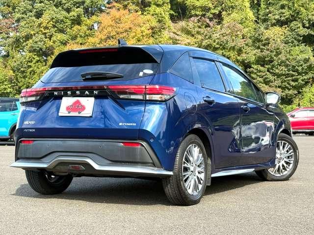 ノート 1.2AUTECH 5名 ブラックルーフ!全方位運転支援システム!プロパイロット!純正ナビ&フルセグTV&BT!インテリジェントアラウンドビューモニター&ルームミラー!アダプティブLEDヘッドライト!純正ア(4枚目)