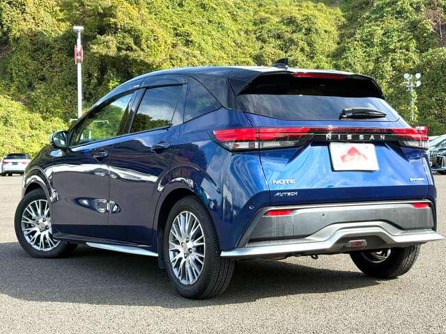 ノート 1.2AUTECH 5名 ブラックルーフ!全方位運転支援システム!プロパイロット!純正ナビ&フルセグTV&BT!インテリジェントアラウンドビューモニター&ルームミラー!アダプティブLEDヘッドライト!純正ア(5枚目)