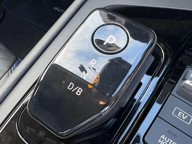 ノート 1.2AUTECH 5名 ブラックルーフ!全方位運転支援システム!プロパイロット!純正ナビ&フルセグTV&BT!インテリジェントアラウンドビューモニター&ルームミラー!アダプティブLEDヘッドライト!純正ア(23枚目)