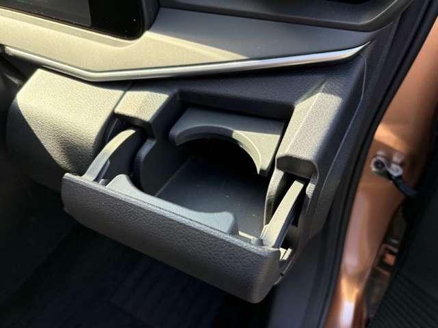 ノート X 全方位運転支援システム!純正ナビ&フルセグTV&BT!インテリジェントアラウンドビューモニター!インテリジェントルームミラー!LEDヘッドライト!オートライト!純正ETC2.0!(51枚目)