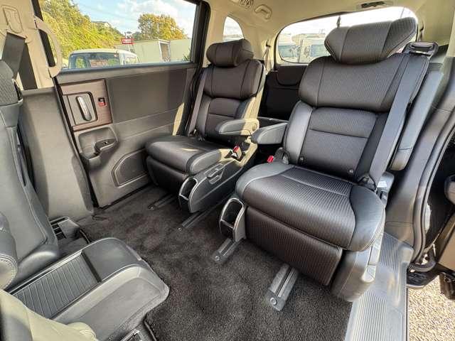 「２ｎｄシート」２列目は大人がゆったり座るスペースがあります♪