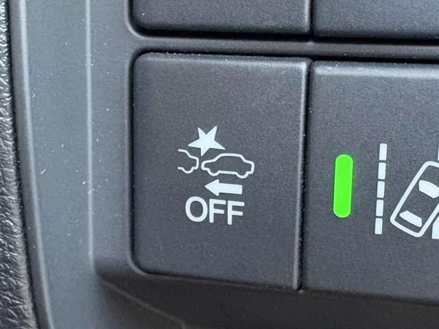 「衝突被害軽減ブレーキ」　今や必需品！万が一の時にも安心、ぶつかりそうな時に自動で減速してくれます。