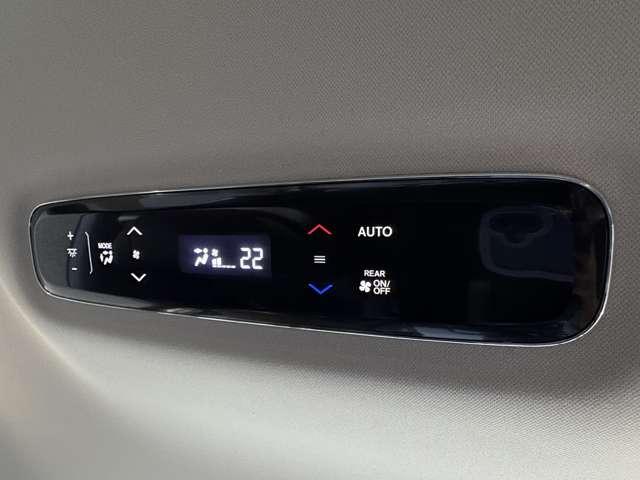 「Ｗエアコン」後ろの方々も好きな温度調整ができます。