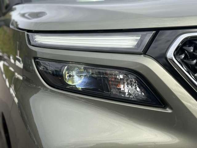 ヘッドライトの状態も非常に良いです！