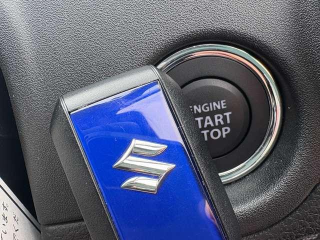 「スマートキー＆プッシュスタート」　カギを出さなくてもドアロック＆解除、エンジンスタート＆ストップが出来ます♪