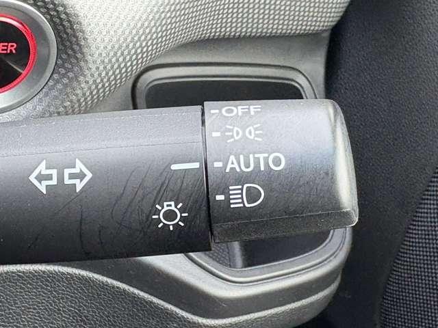 �u�I�[�g���C�g�v�@�Â��Ȃ�Ǝ����Ń��C�g���_�����A���S�^�]���菕���I