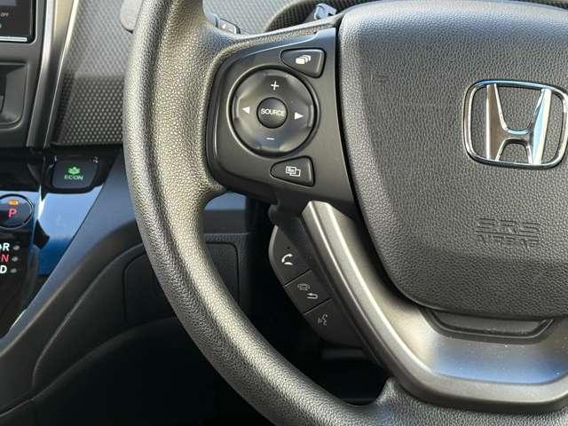 �u�X�e�A�����O�X�C�b�`�v�@�I�[�f�B�I�̑��삪�茳�łł��܂����O�������܂ܑ���ł���̂ň��S�ł��I