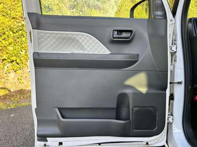 タント X 4WD 4WD!エコアイドル!スマートアシスト!純正ナビ&フルセグTV&DVD&BT&バックカメラ!LEDヘッドライト!オートライト!シートヒーター!パワースライドドア!純正ETC!キーフ(50枚目)