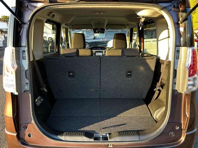 「ラゲッジスペース」　これだけの容量を確保！何でも載せて下さい♪