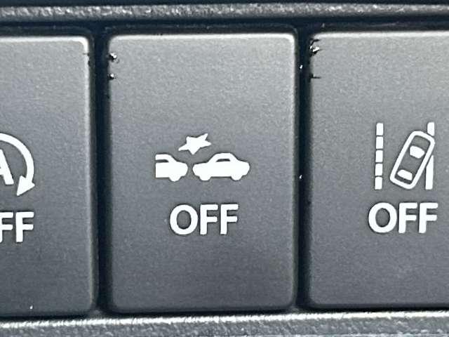 「衝突被害軽減ブレーキ」　今や必需品！万が一の時にも安心、ぶつかりそうな時に自動で減速してくれます。