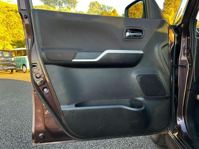 助手席側ドア内張り☆