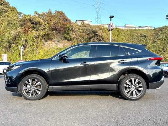 ハリアー Ｇ　セーフティセンス！ブラインドスポットモニター！純正ナビ＆ＢＴ＆バックカメラ！ＬＥＤヘッドライト！オートライト！純正アルミ！半革シート！デジタルインナーミラー！パワーバックドア！ビル（8枚目）