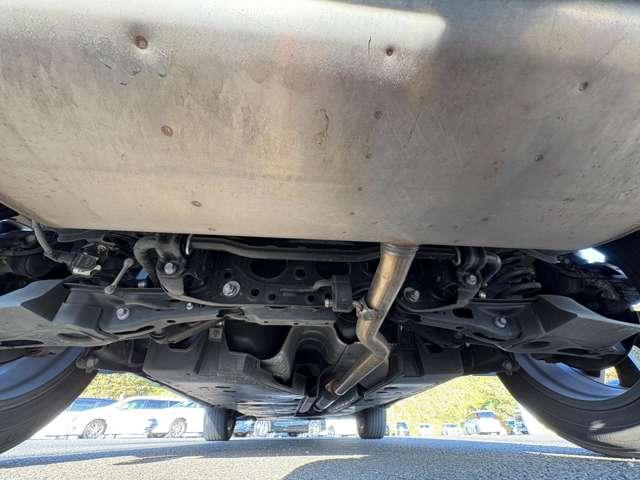 ハリアー Ｇ　セーフティセンス！ブラインドスポットモニター！純正ナビ＆ＢＴ＆バックカメラ！ＬＥＤヘッドライト！オートライト！純正アルミ！半革シート！デジタルインナーミラー！パワーバックドア！ビル（32枚目）