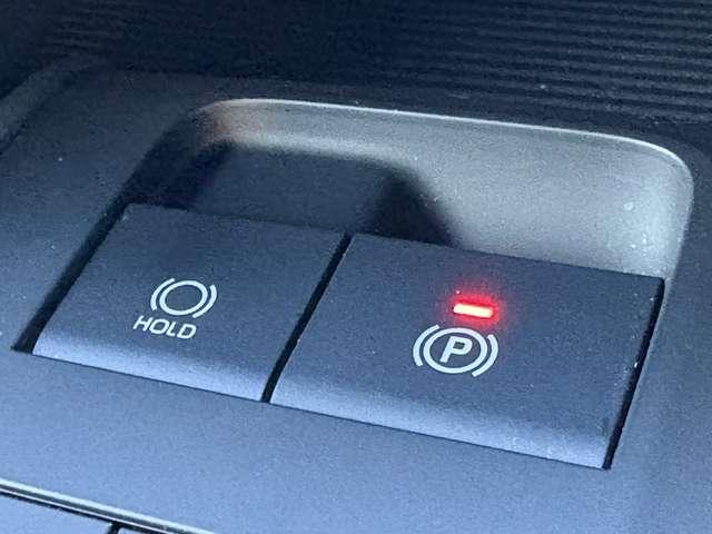 ハリアー Ｇ　セーフティセンス！ブラインドスポットモニター！純正ナビ＆ＢＴ＆バックカメラ！ＬＥＤヘッドライト！オートライト！純正アルミ！半革シート！デジタルインナーミラー！パワーバックドア！ビル（42枚目）